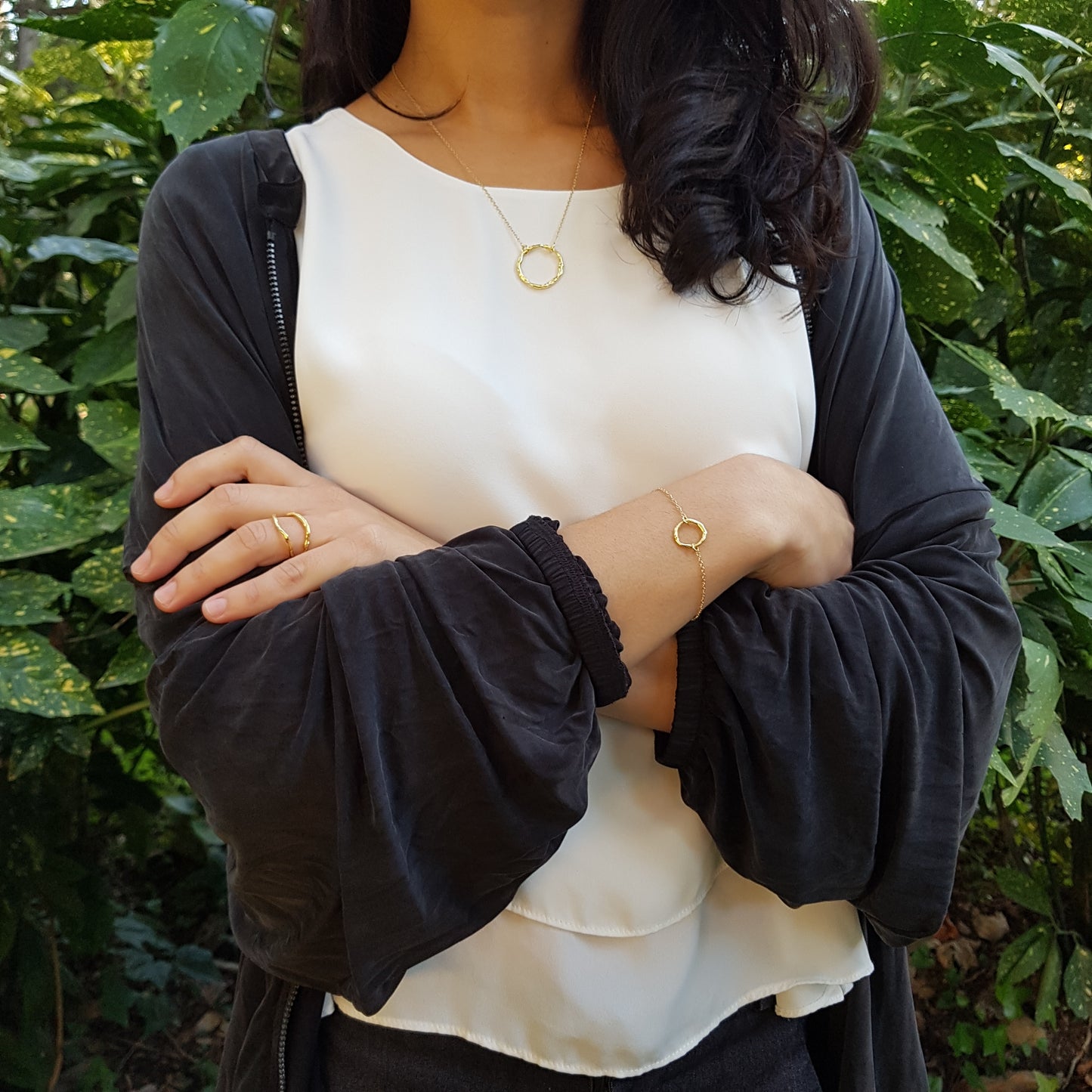 Collar Círculo de plata chapada en oro de 18k