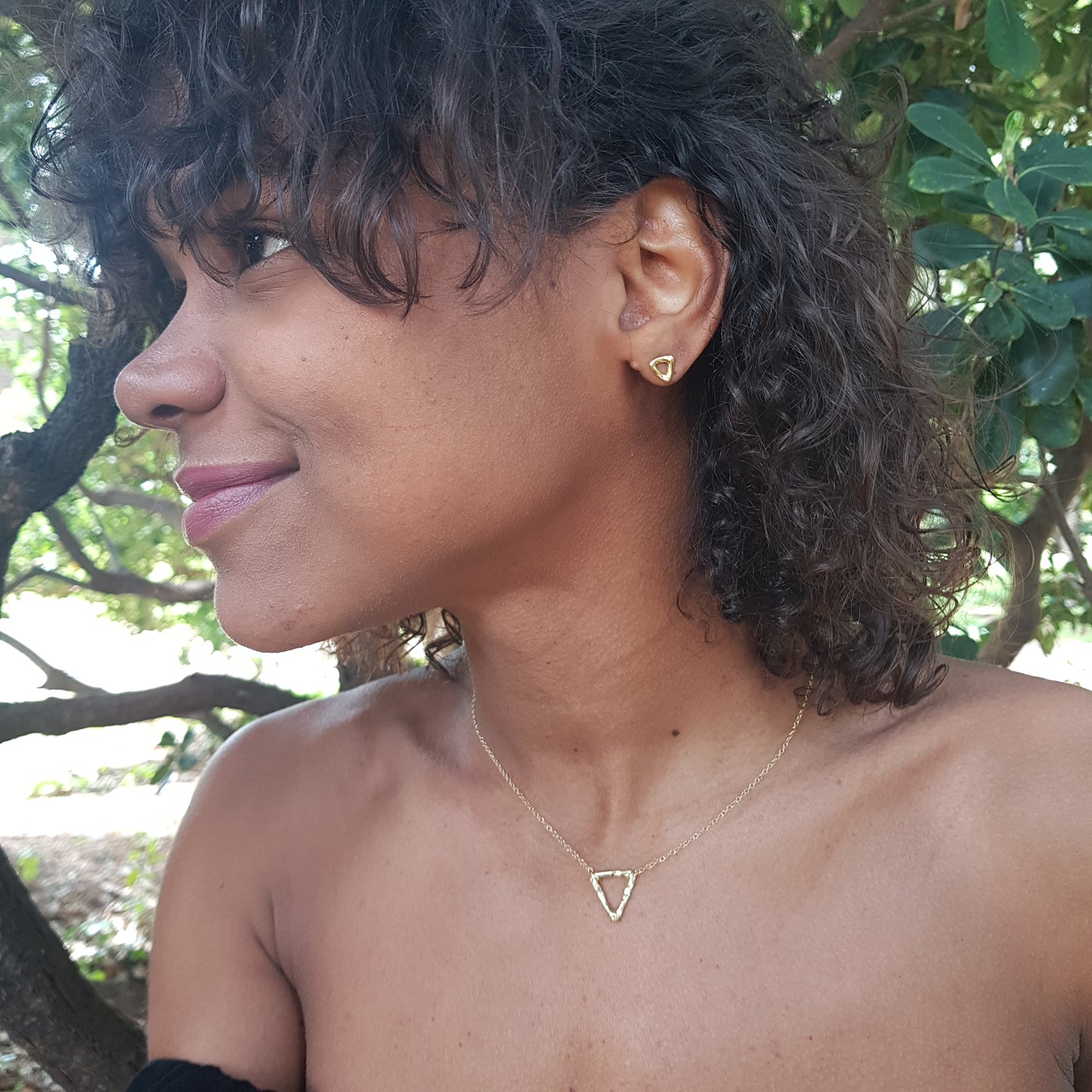 Collar Triángulo de plata chapada en oro