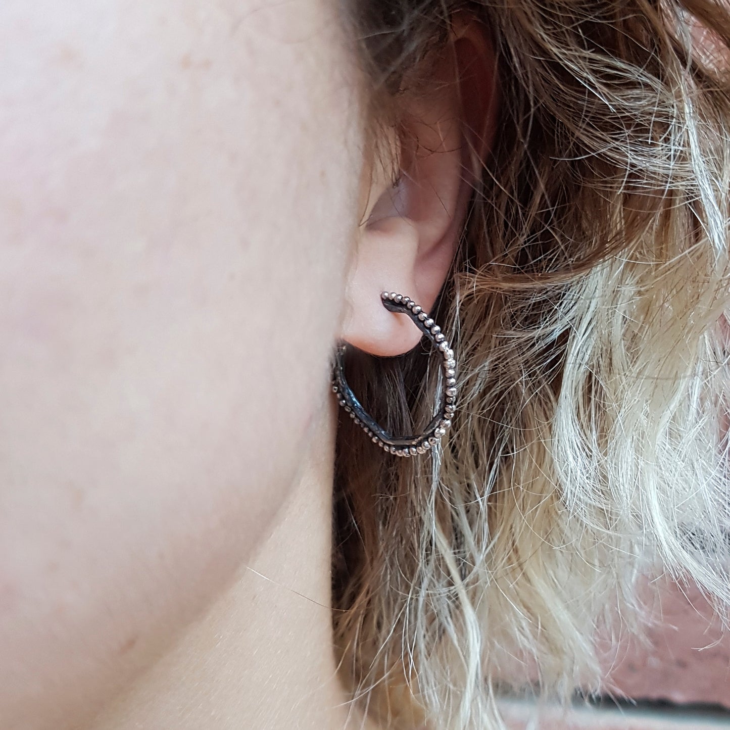 Aros Burbujas ordenadas de plata oxidada