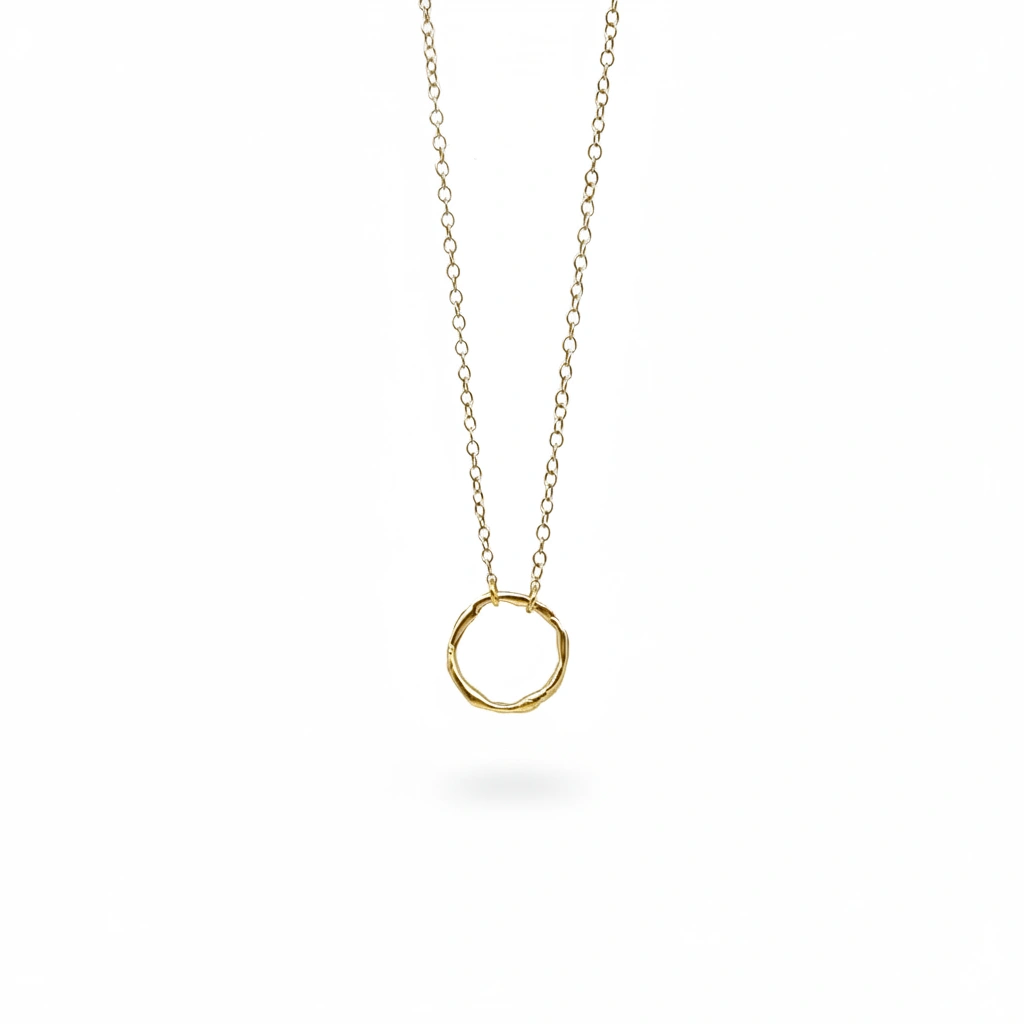 Collar Círculo de plata chapada en oro de 18k